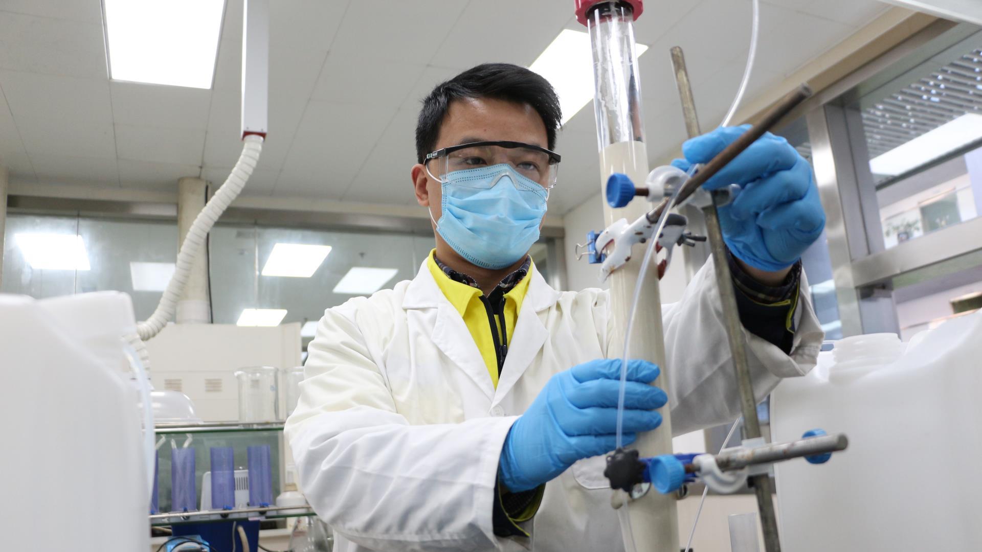 tyc86太阳集团锂业射洪基地研发尝试室掌管人徐川荣获“2020年全国劳动圭表”称号