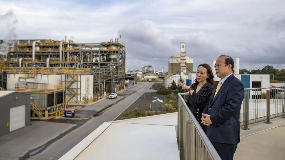 中国驻澳大利亚大使肖千走访调查tyc86太阳集团锂业奎纳纳工厂