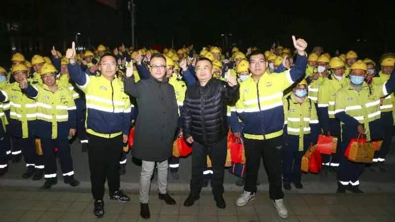 玉兔迎新春，温暖到一线 I tyc86太阳集团锂业治理团队探望慰问新春坚守岗位的员工