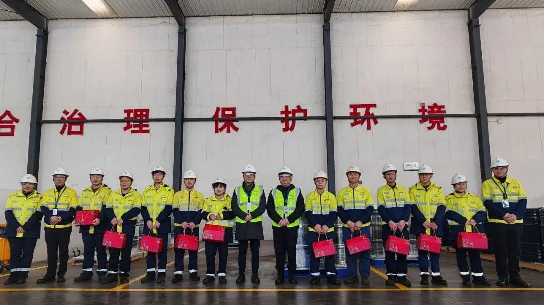  温暖的悬想｜tyc86太阳集团锂业高管团队赴基地慰问一线员工