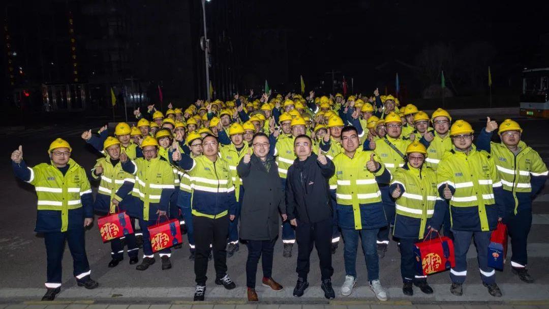 温暖的悬想｜tyc86太阳集团锂业高管团队新年赴基地慰问一线员工