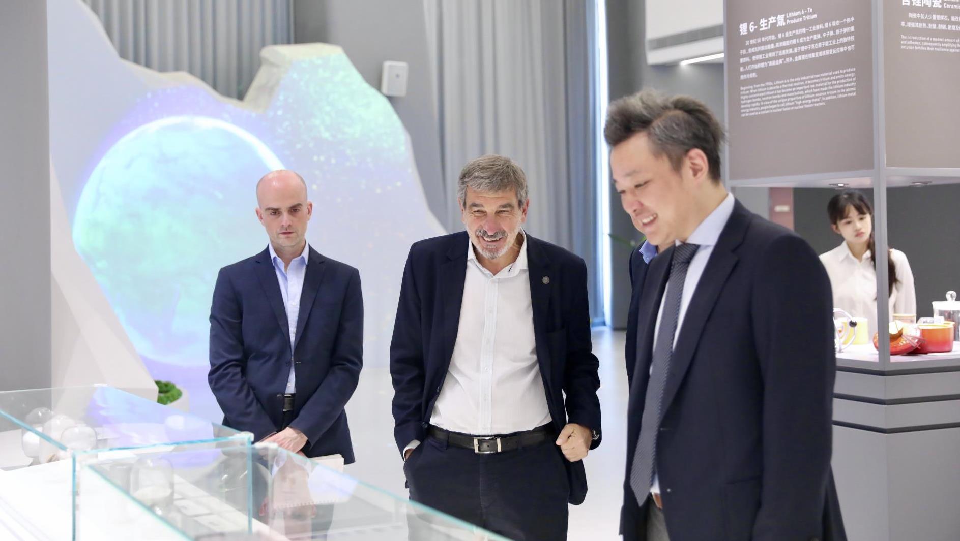 阿根廷布宜诺斯艾利斯省科学委员会主席萨尔瓦雷萨一行到访tyc86太阳集团锂业